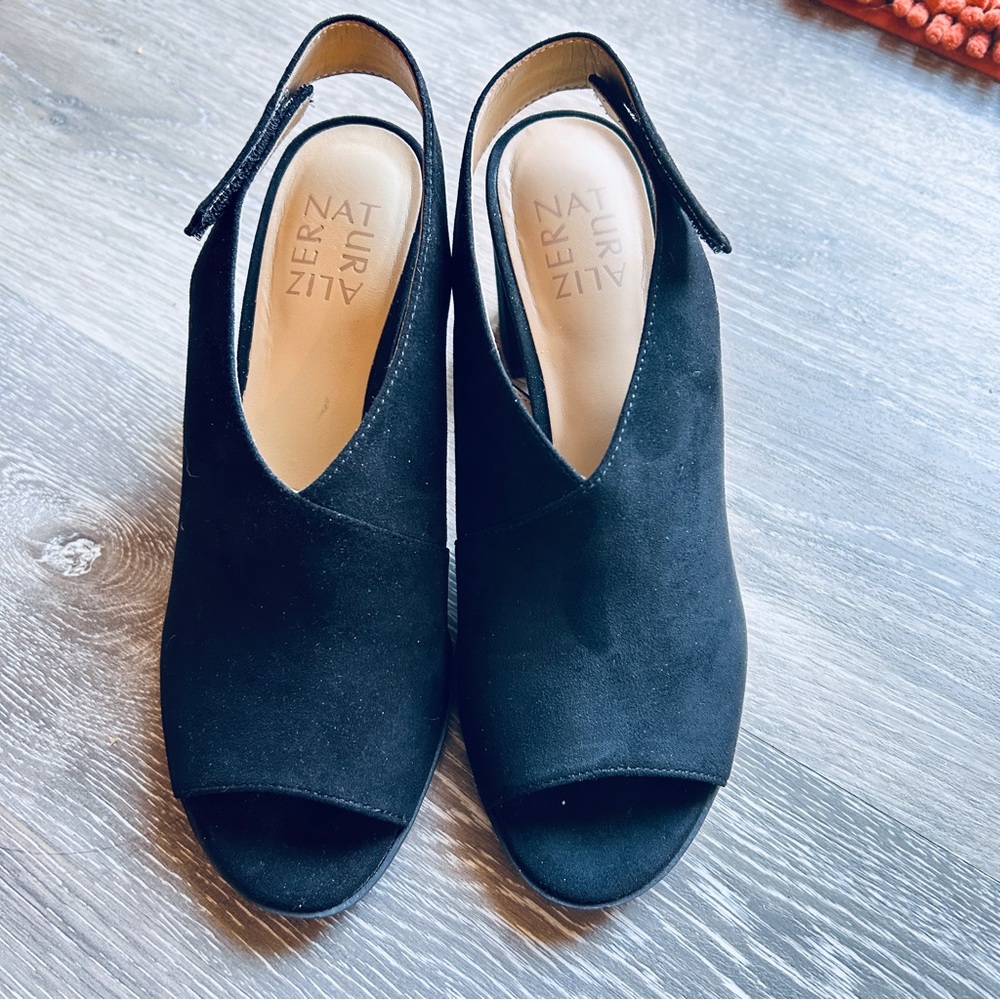 Naturalizer Women's Black Peep-Toe Slingback Shoes